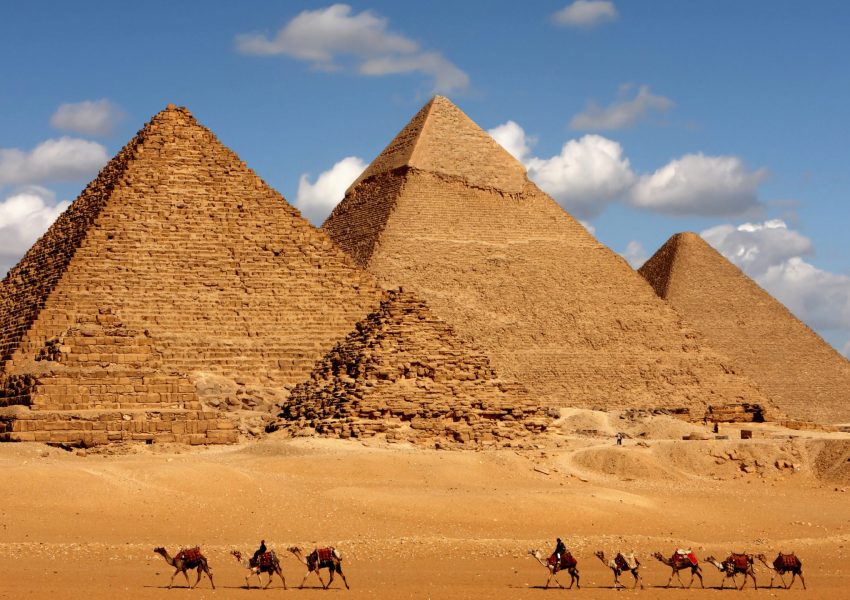 Egyptian pyramids scaled x