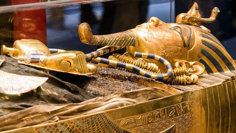 King Tutankhamun Tomb x